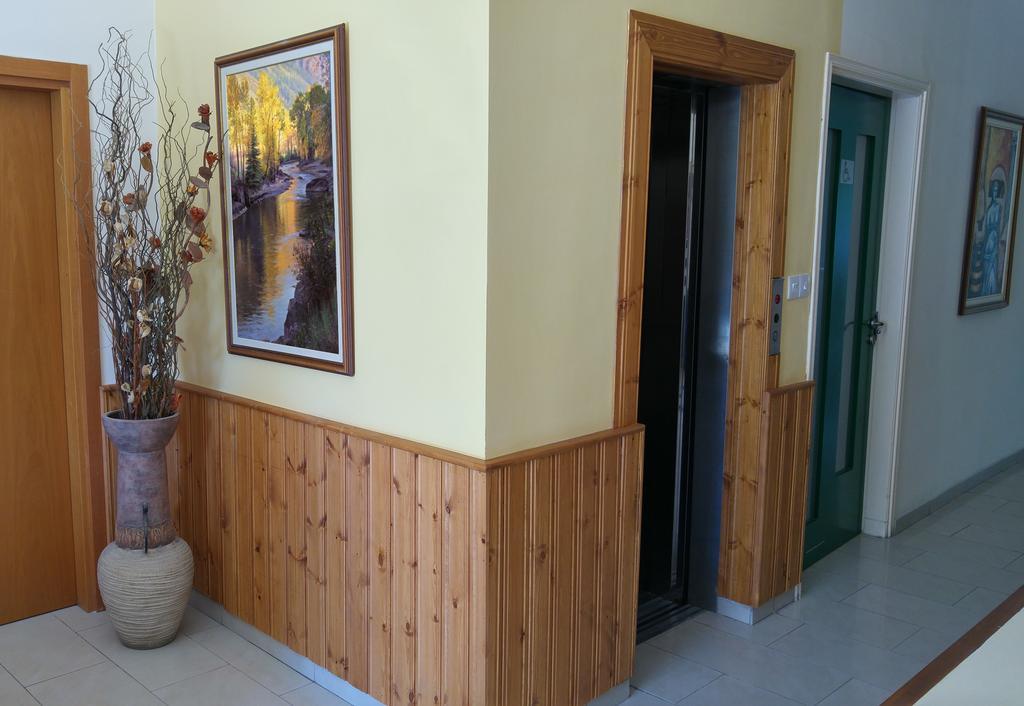 Crown Inn Hotel Nicosia Kültér fotó