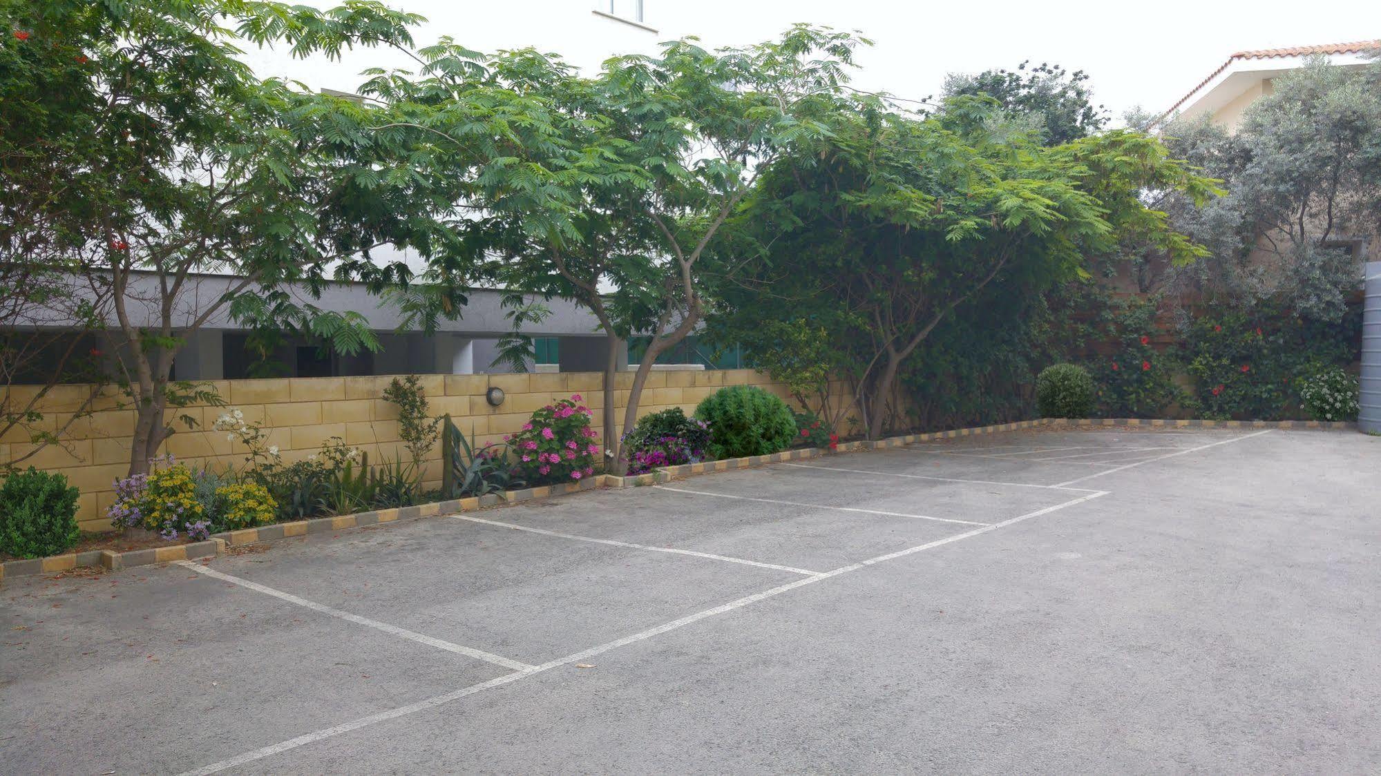 Crown Inn Hotel Nicosia Kültér fotó